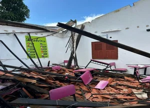 Teto da escola desabou em Luzilândia