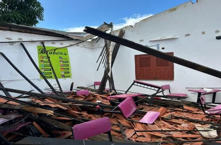 Teto da escola desabou em Luzilândia