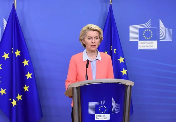 Ursula von der Leyen é reeleita presidente da Comissão Europeia