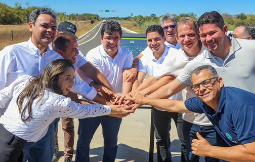 vernador Rafael Fonteles e Leonardo Sobral entregam 217km de asfalto novo para o extremo sul do Piauí