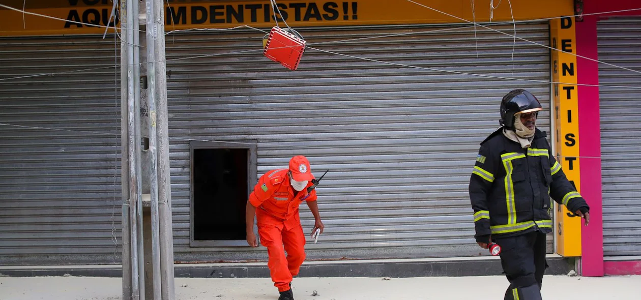 Bombeiros averiguaram clínica