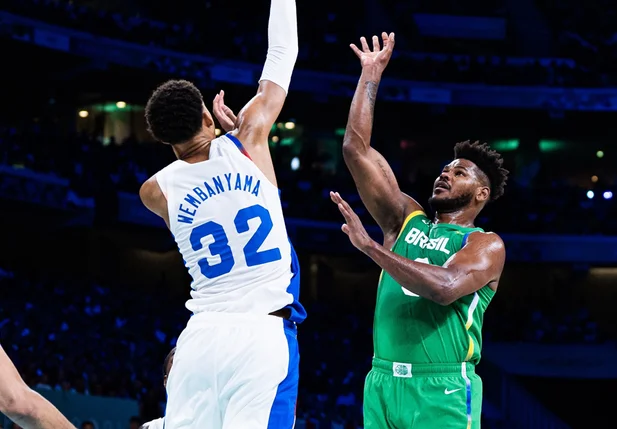 Brasil perdeu para a França na estreia do basquete nas Olimpíadas