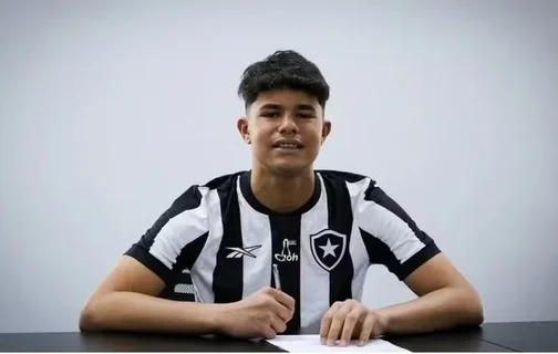Bruninho Samudio foi contratado pelo Botafogo