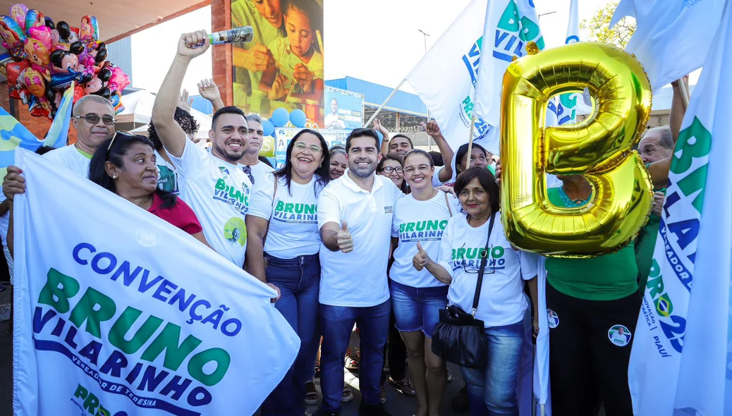 Bruno Vilarinho com seus apoiadores