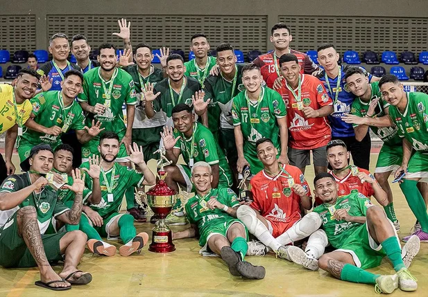 Campo Largo é pentacampeão do Campeonato Metropolitano de Futsal