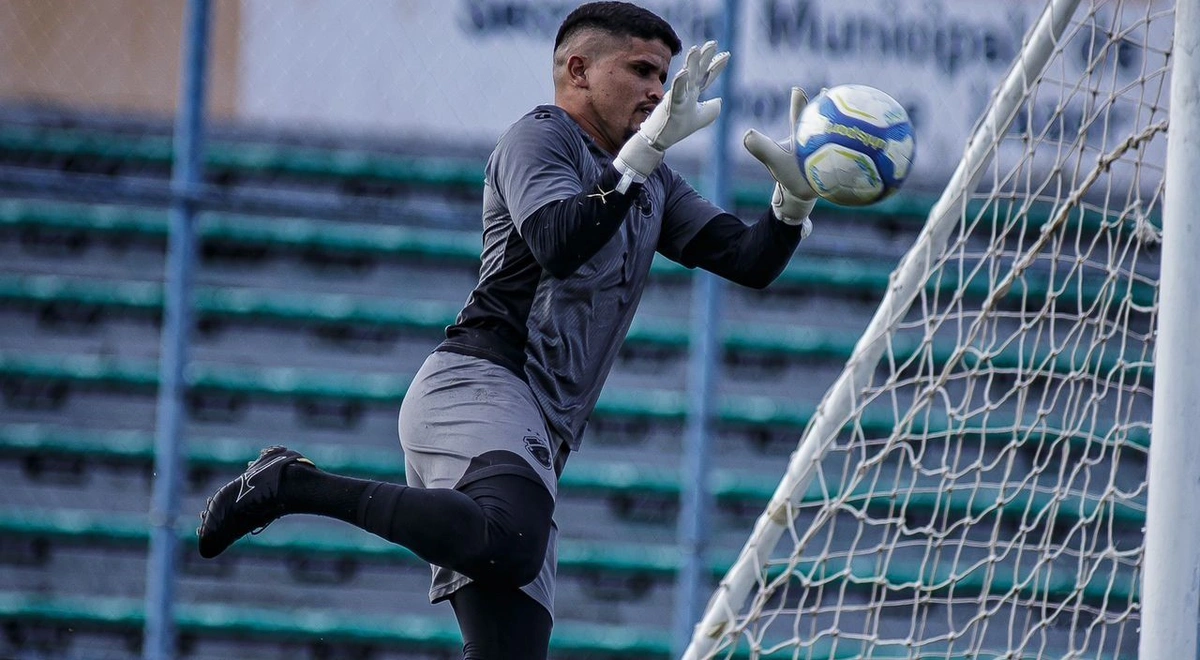 Careca, goleiro do Altos