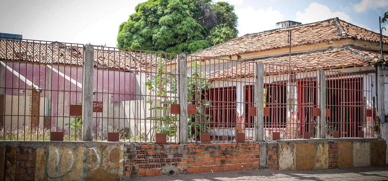 Casarões abandonados no Centro de Teresina