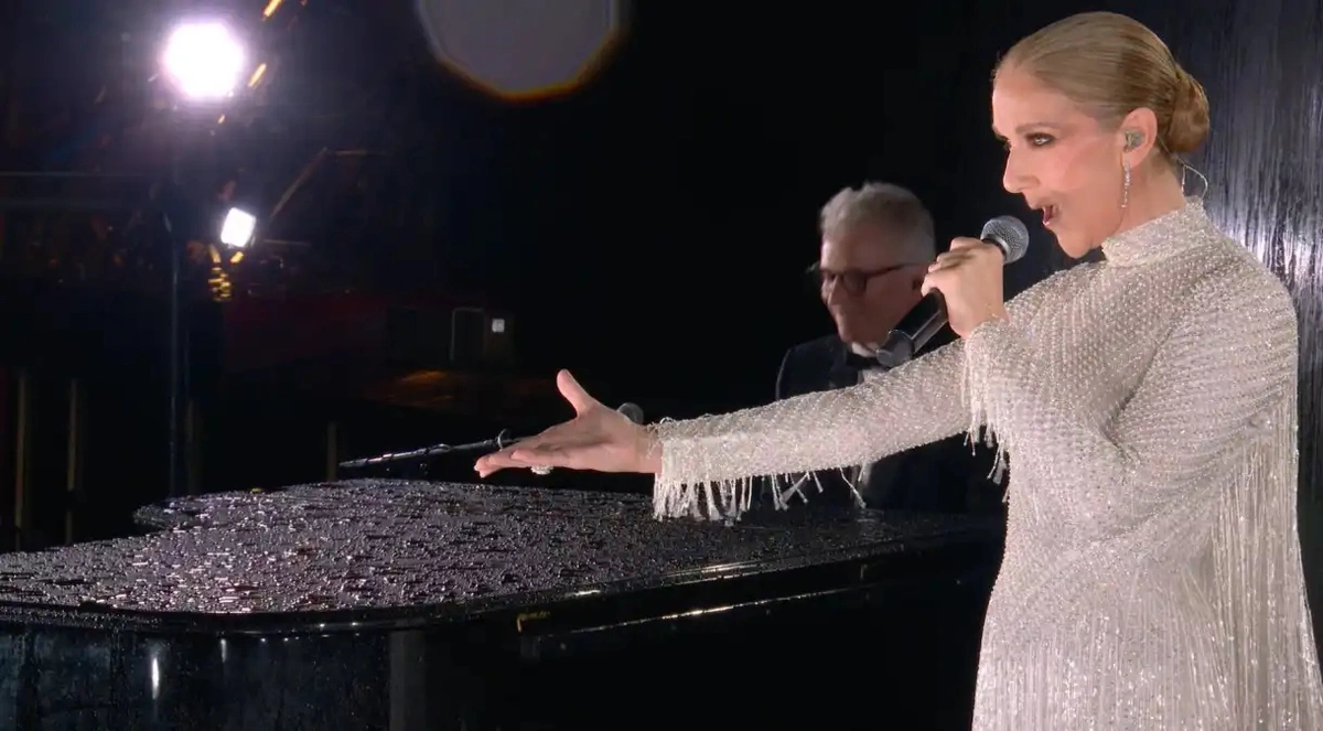 Céline Dion se apresentou na abertura das Olimpíadas de Paris
