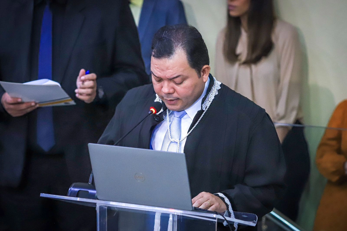 Daniel Eufrásio toma posse como juiz efetivo do TRE-PI
