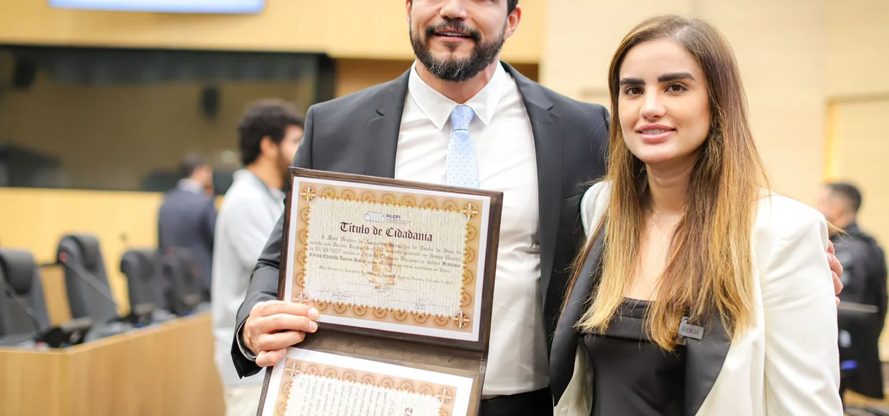 Delegado Eduardo Aquino e a deputada Bárbara Soares