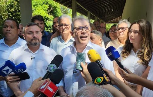 Ex-senador João Vicente Claudino formaliza apoio a Fábio Novo