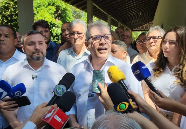 Ex-senador João Vicente Claudino formaliza apoio a Fábio Novo
