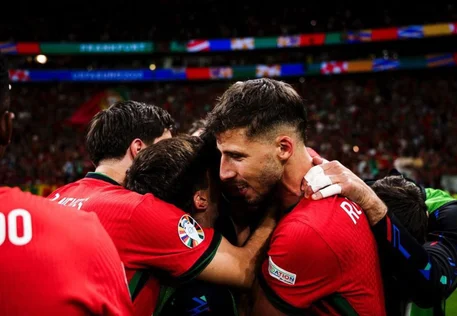 França e Portugal avançam na Eurocopa e vão se enfrentar nas quartas