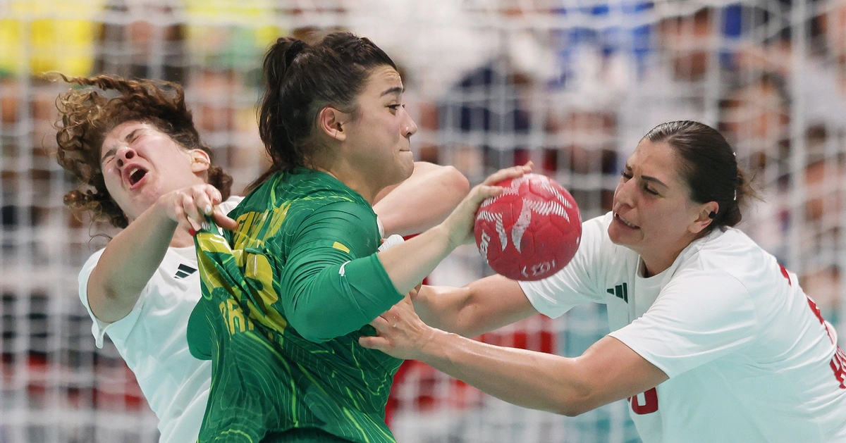 Giulia Guarieiro, da seleção brasileira feminina de handebol, sofreu lesão durante as Olimpíadas de 2024