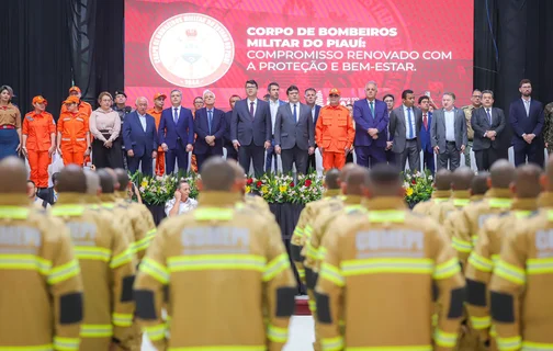 Governador Rafael Fonteles durante evento de posse dos novos 205 novos soldados