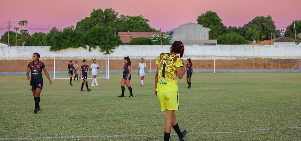 Jogadoras em campo