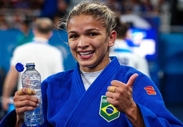 Larissa Pimenta leva o bronze e conquista 2ª medalha do Brasil em Paris