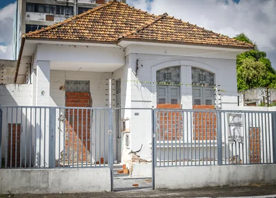 Mais de 400 imóveis estão abandonados no Centro de Teresina