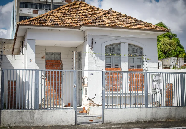 Mais de 400 imóveis estão abandonados no Centro de Teresina