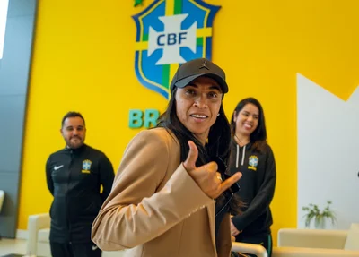 Marta se junta ao grupo da Seleção Brasileira