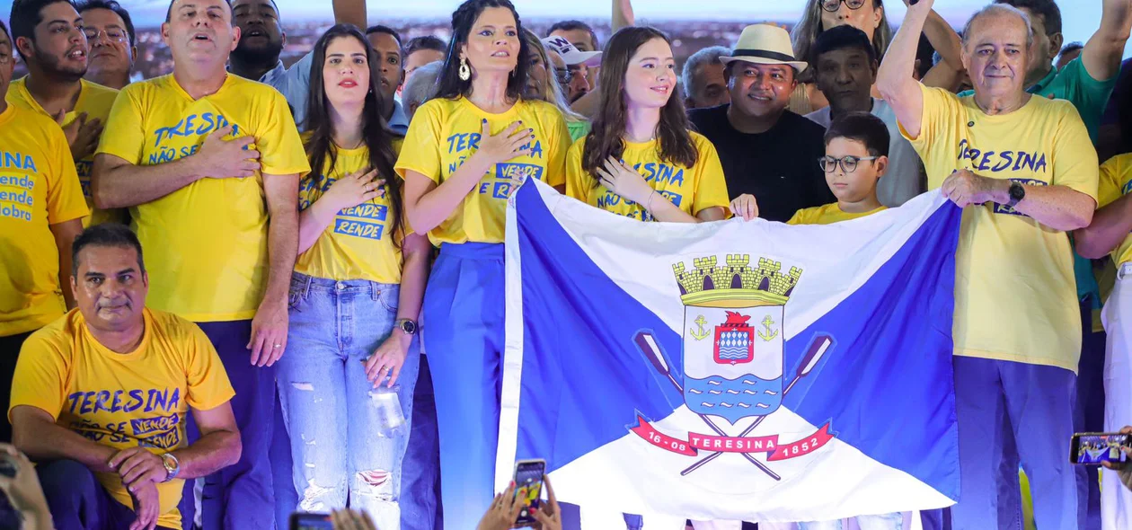 Os candidatos estenderam a bandeira de Teresina