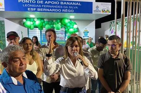 Prefeita Ivanária Sampaio inaugura rede de apoio no Bananal