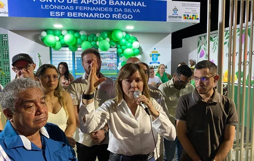 Prefeita Ivanária Sampaio inaugura rede de apoio no Bananal