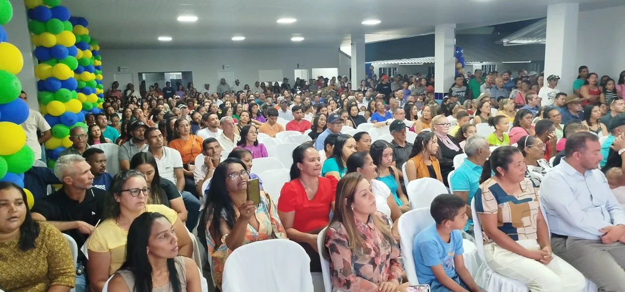 Público presente na convenção do prefeito Jabes Júnior