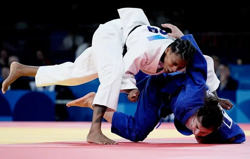 Rafaela Silva avançou à semifinal do judô nas Olimpíadas