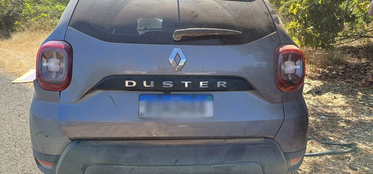 Renault Duster envolvido no acidente