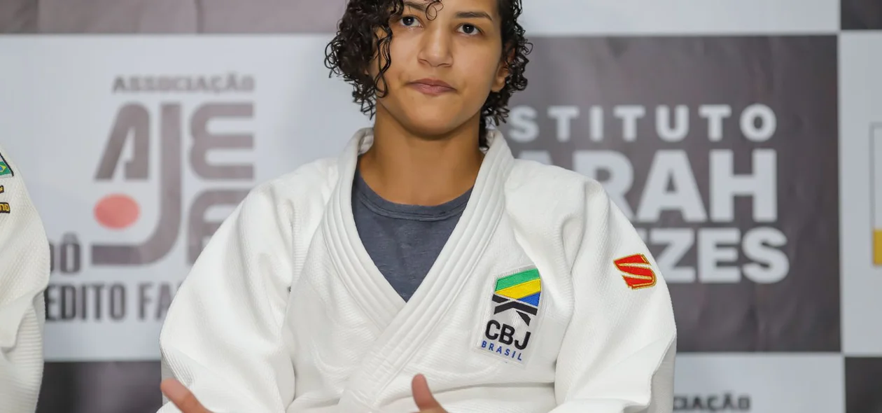 Sarah Menezes