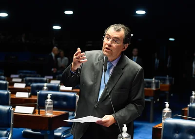 Senador Eduardo Braga (MDB-AM).
