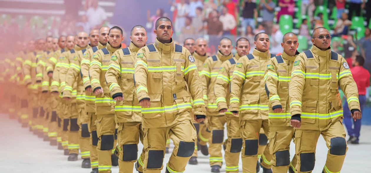 Solenidade também celebra 80 anos da corporação Corpo de Bombeiros do Piauí