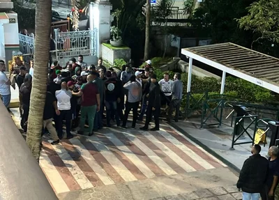 Torcedores do Fluminense invadiram a sede do clube