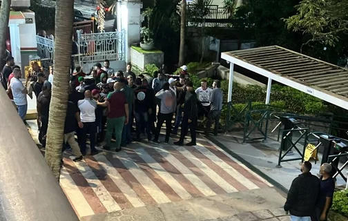 Torcedores do Fluminense invadiram a sede do clube