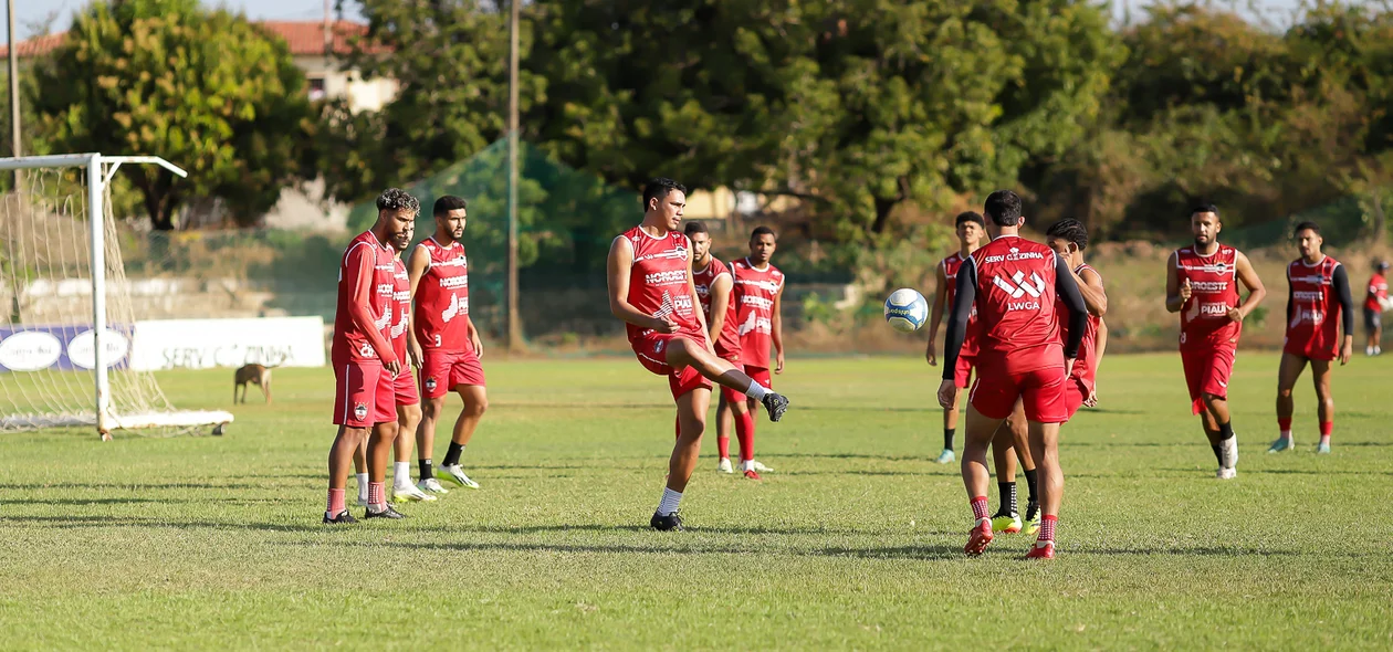 Treino aconteceu nesta quarta-feira