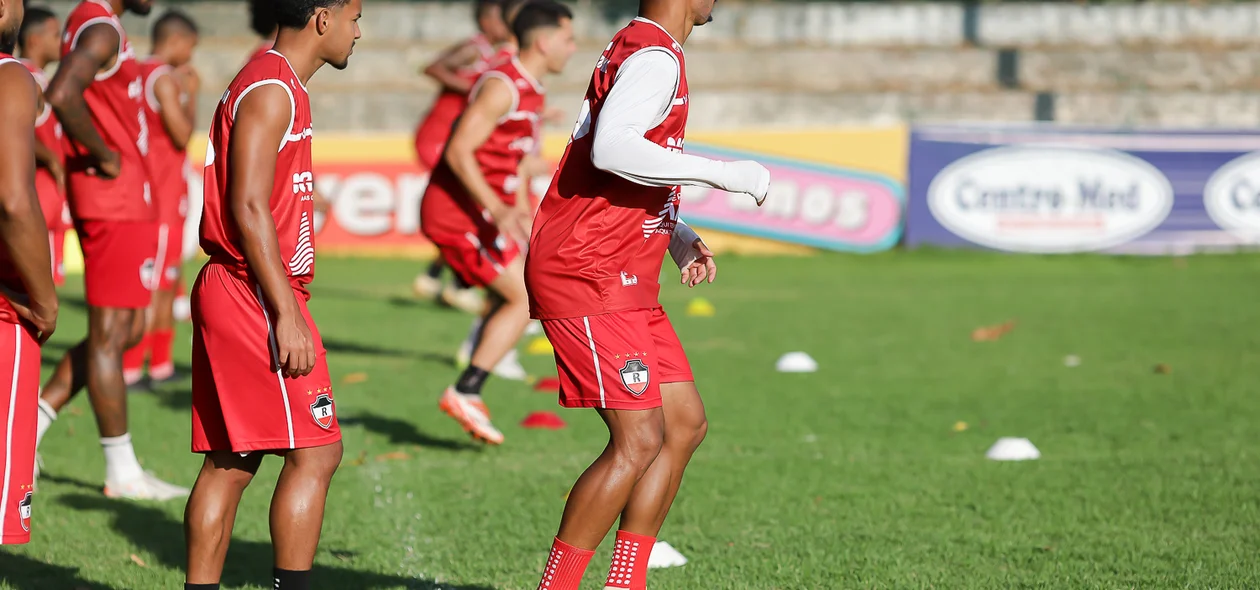 Treino desta quarta-feira foi realizado no CT