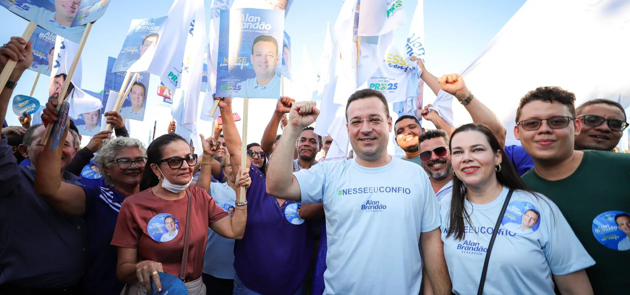 Vereador Alan Brandão com seus apoiadores