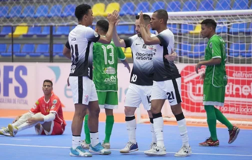 Campo Largo perde para o Corinthians na Taça Brasil de Futsal 2024