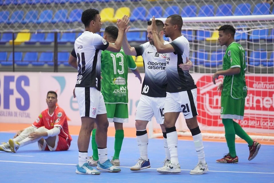 Campo Largo perde para o Corinthians na Taça Brasil de Futsal 2024