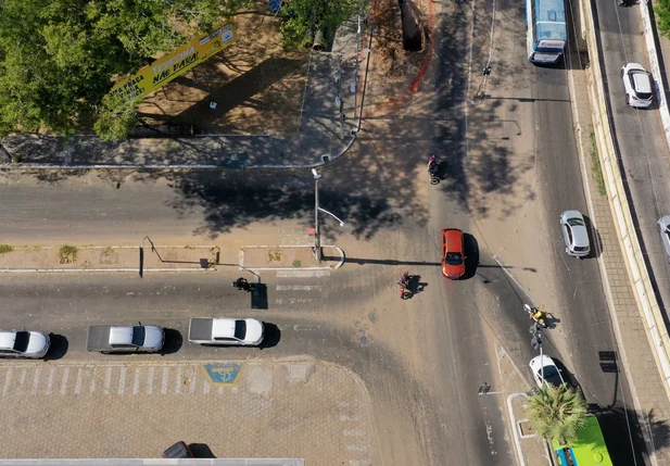 Cruzamento entre a Avenida José dos Santos e Silva e Avenida Maranhão