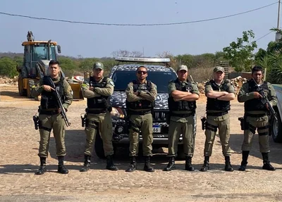 Equipes da Polícia Militar em operação contra o tráfico de drogas em Lagoa do Barro do Piauí e Queimada Nova