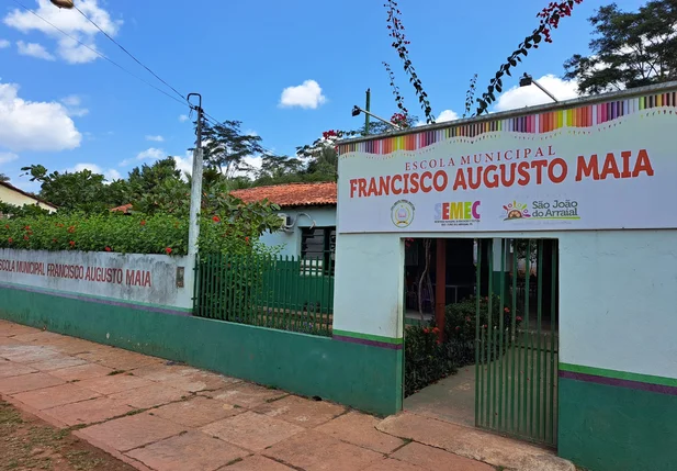 Escola Augusto Maia