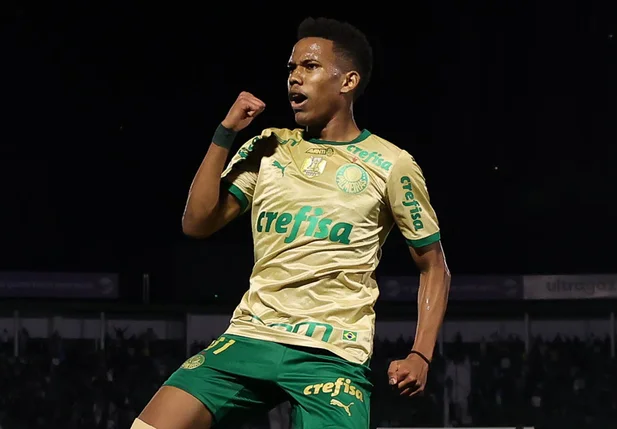 Estêvão brilhou na goleada do Palmeiras