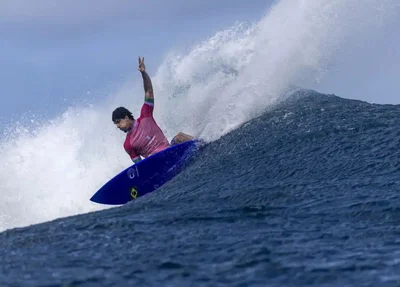 Gabriel Medina na disputa das Olimpíadas