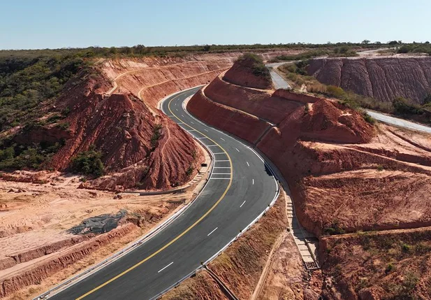 Governo inaugura pavimentação da Serra do Quilombo