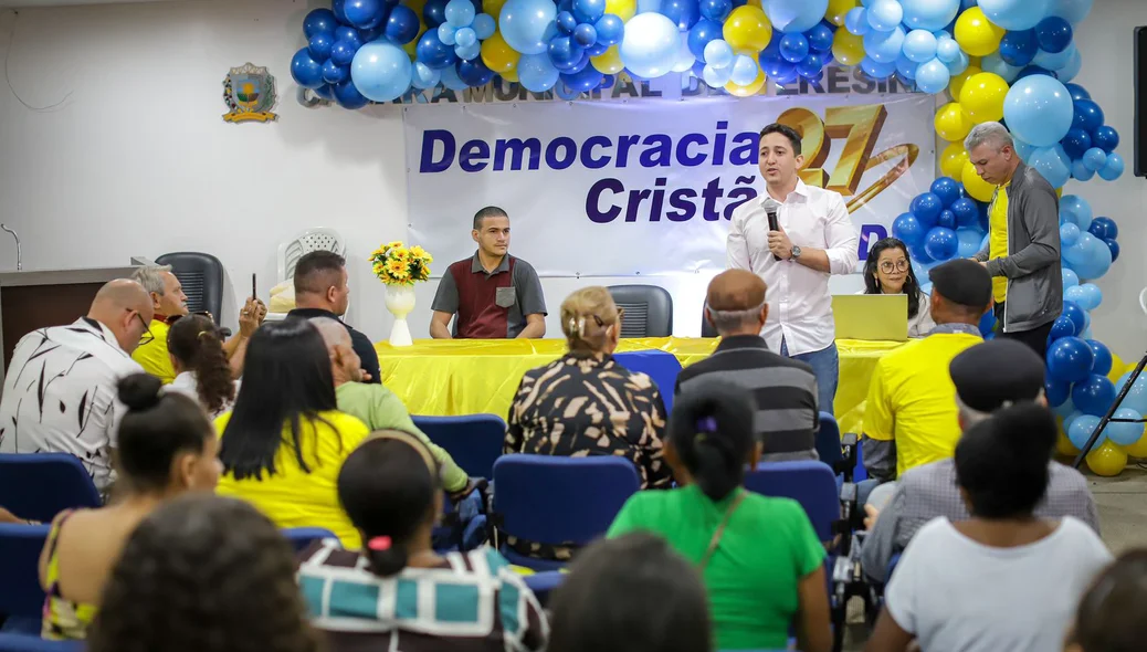 Gustavo Bezerra durante seu pronunciamento