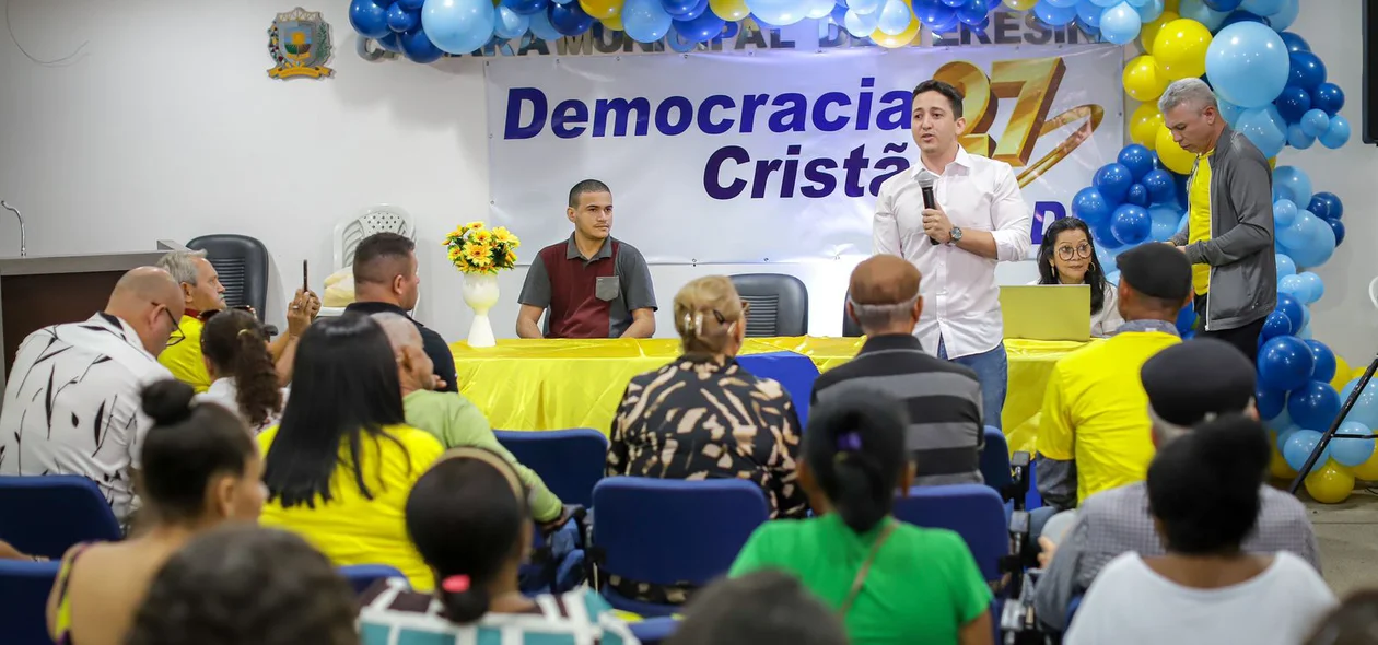 Gustavo Bezerra durante seu pronunciamento