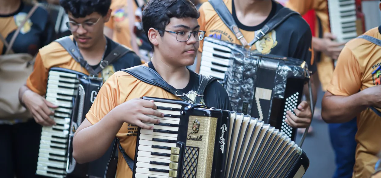 Jovens sanfoneiros participaram do evento