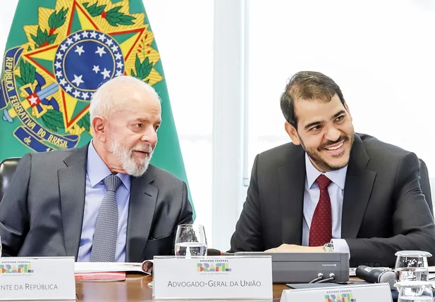 Lula e Jorge Messias, ministro da AGU